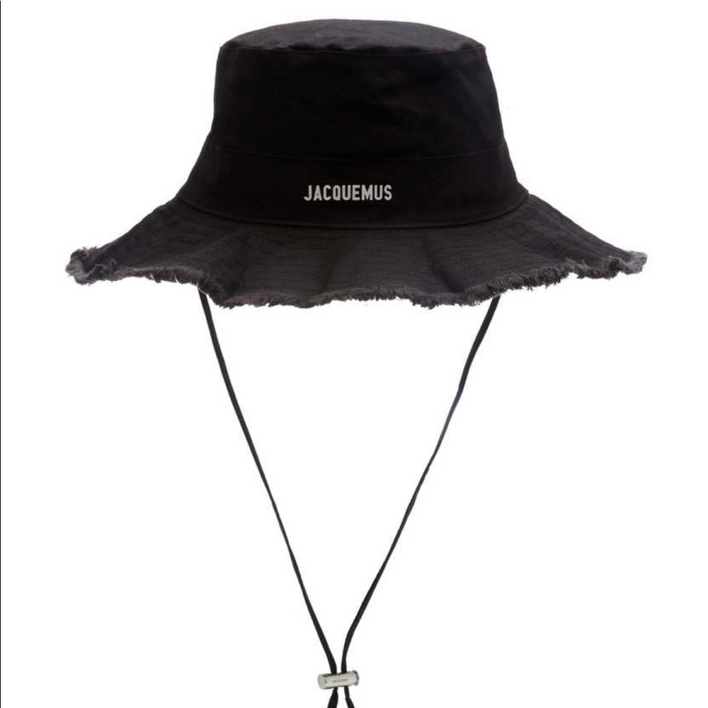 Jaquemus black bucket hat